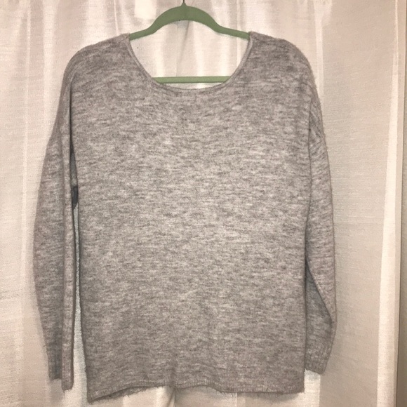 Cross-crossed Super Comfy Sweater - Picture 4 of 5